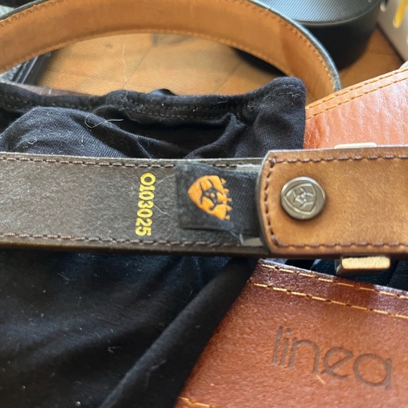 Ariat Brown Belt with Silver Heart Detail - Picture 7 of 9